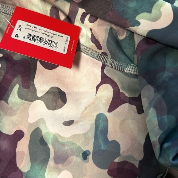 SPANX Booty Boost Active Printed 7/8 Leggings in Painted Camo Pink Multi Small - Picture 4 of 4